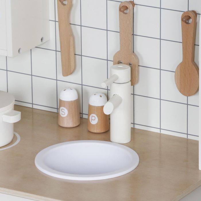 Дървена кухня tinny