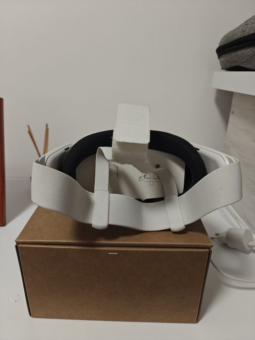 Vând meta quest 3 512gb 4K