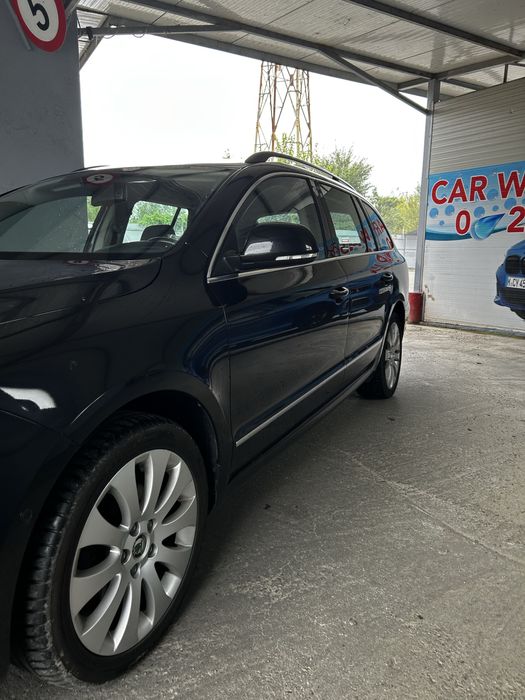 Vând Skoda Superb