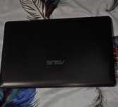 Vând laptop asus