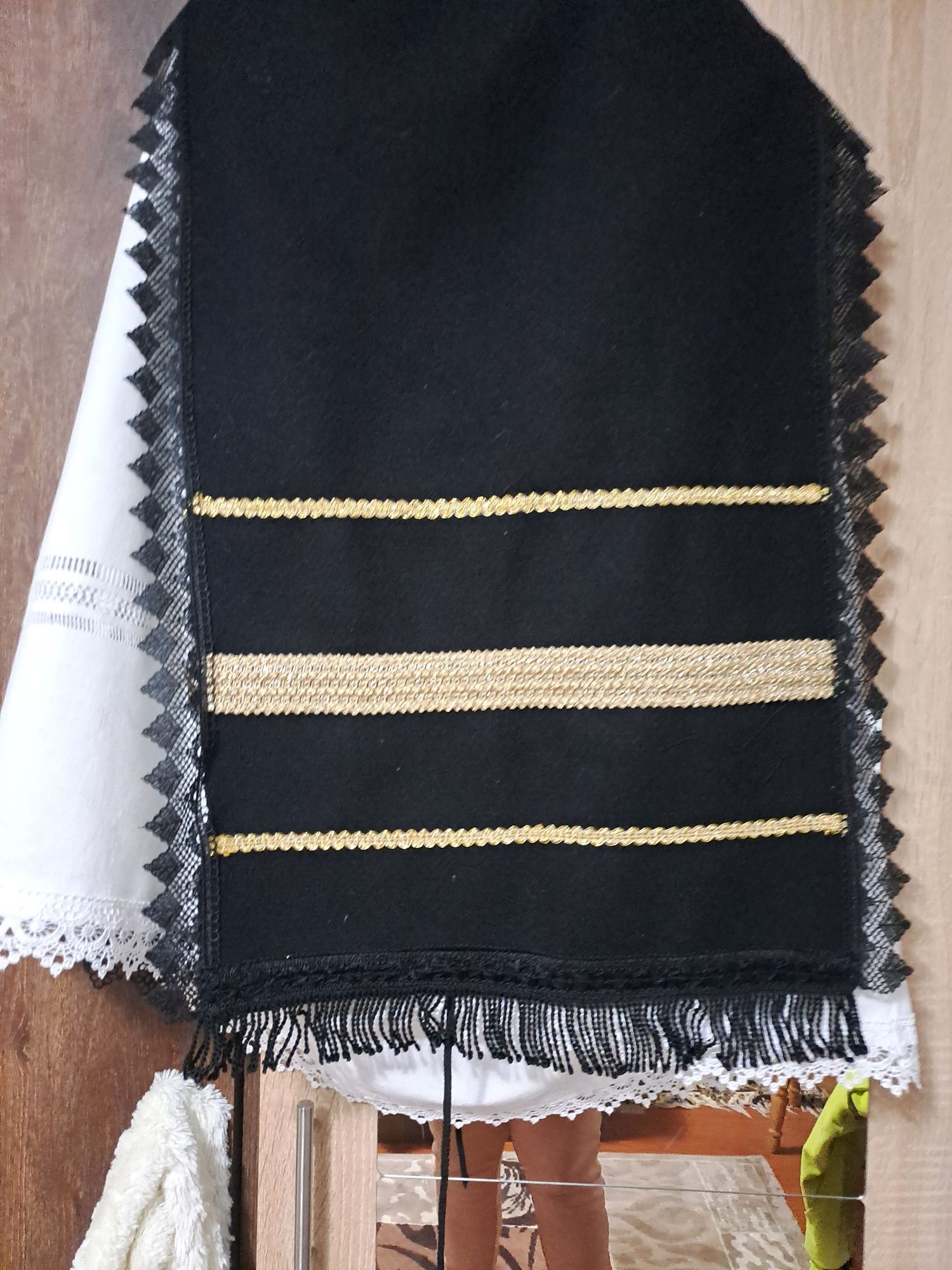 Costum popular tradițional