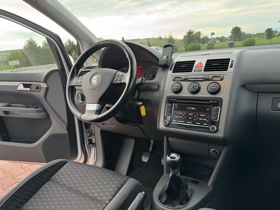 Vând Vw Touran Motor 2.0 Diesel 140 CP BMM 7 Locuri Import Germania