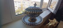 Редкая красивая сухарница.