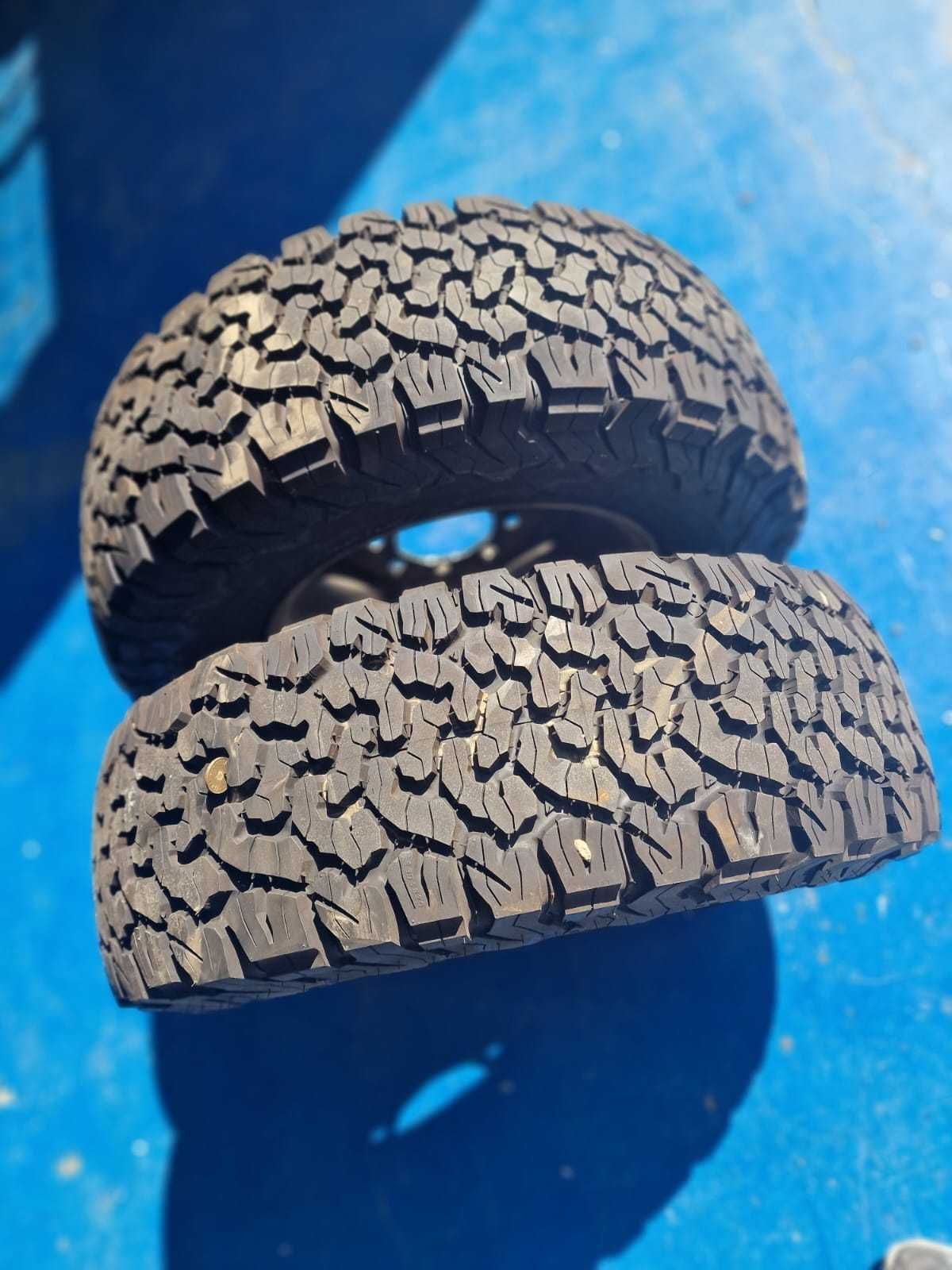 Doua perechi anvelope A/T 265/70R16