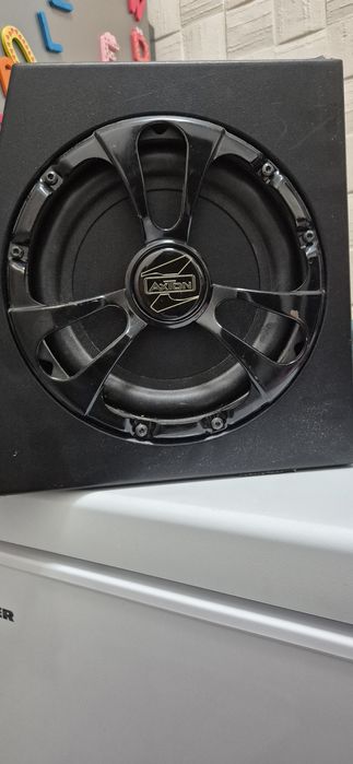 Subwoofer auto activ Axton