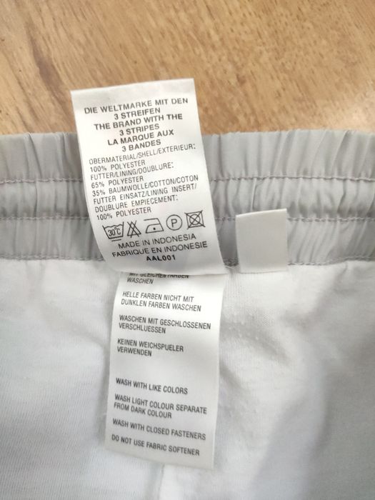 Pantaloni Adidas mărimea M