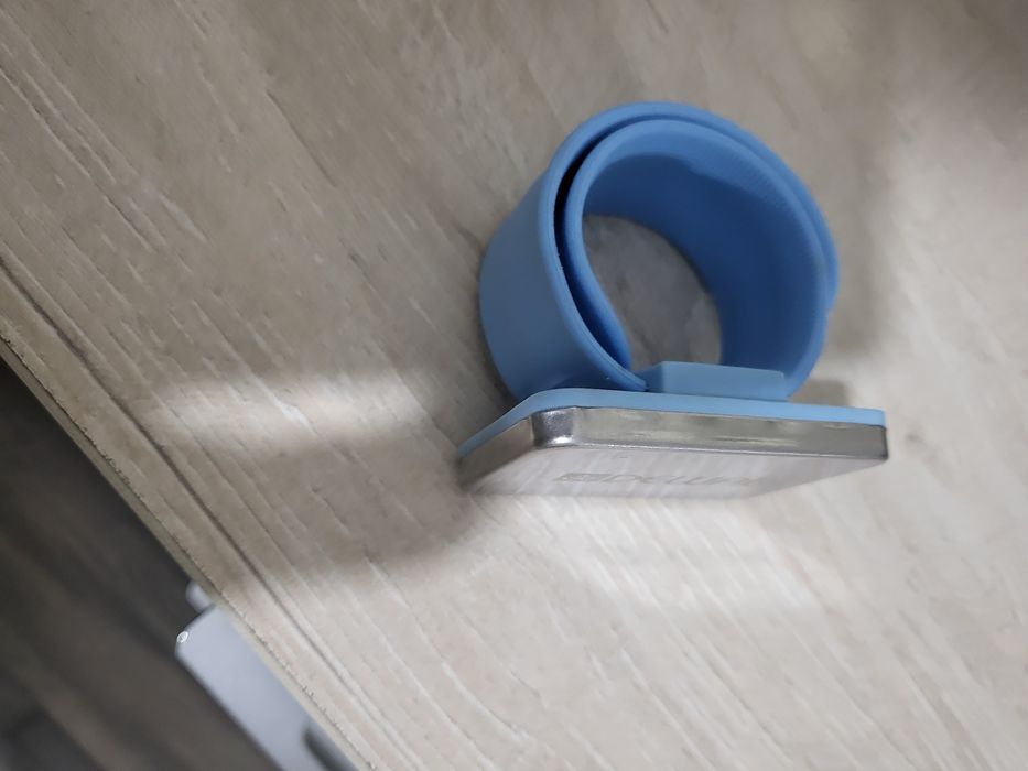 Продаётся магнитная игольница.