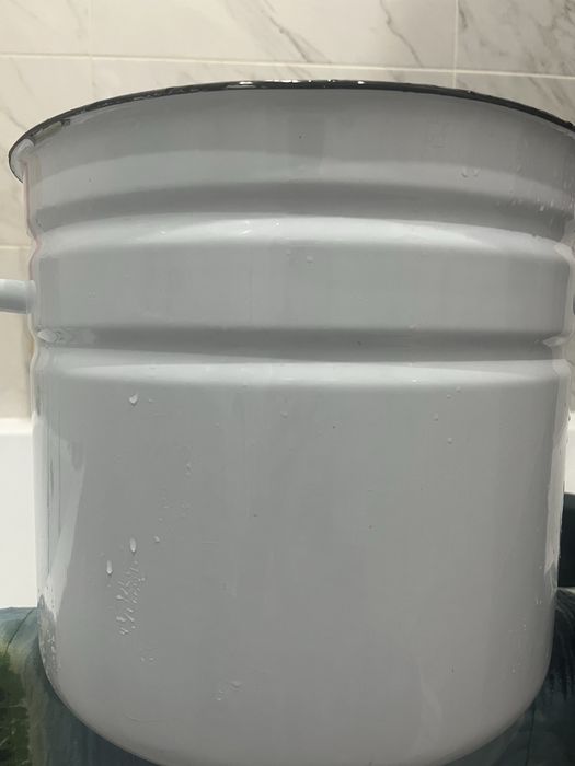 Продам кастрюлю