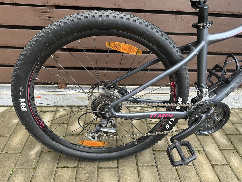 Bicicleta GIANT model 2021