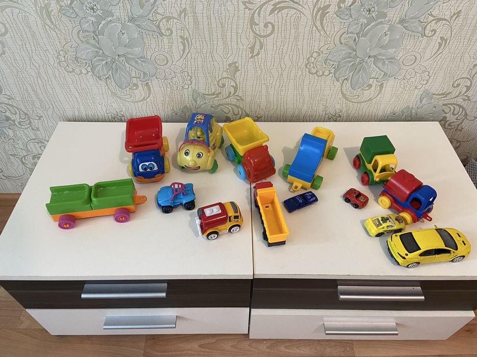Игрушечные машины