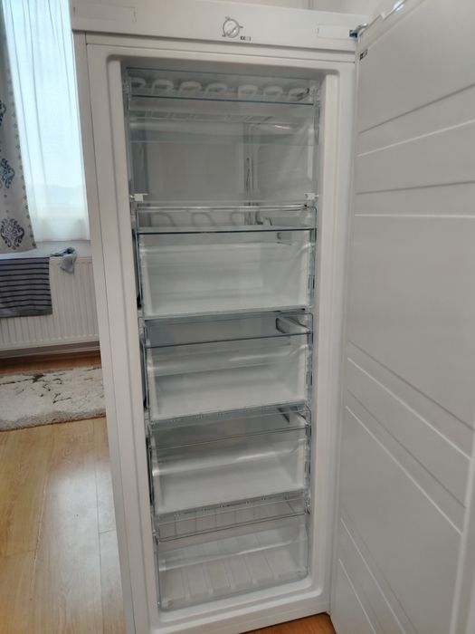 Vând ladă frigorifică VORTEX preț 850 fix