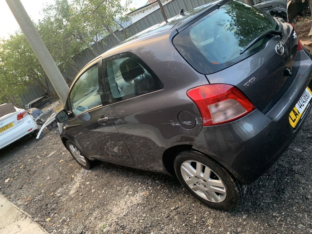 На Части Toyota Yaris Тойота Ярис II 1.3 vvt-i  87 hp 2007  на части