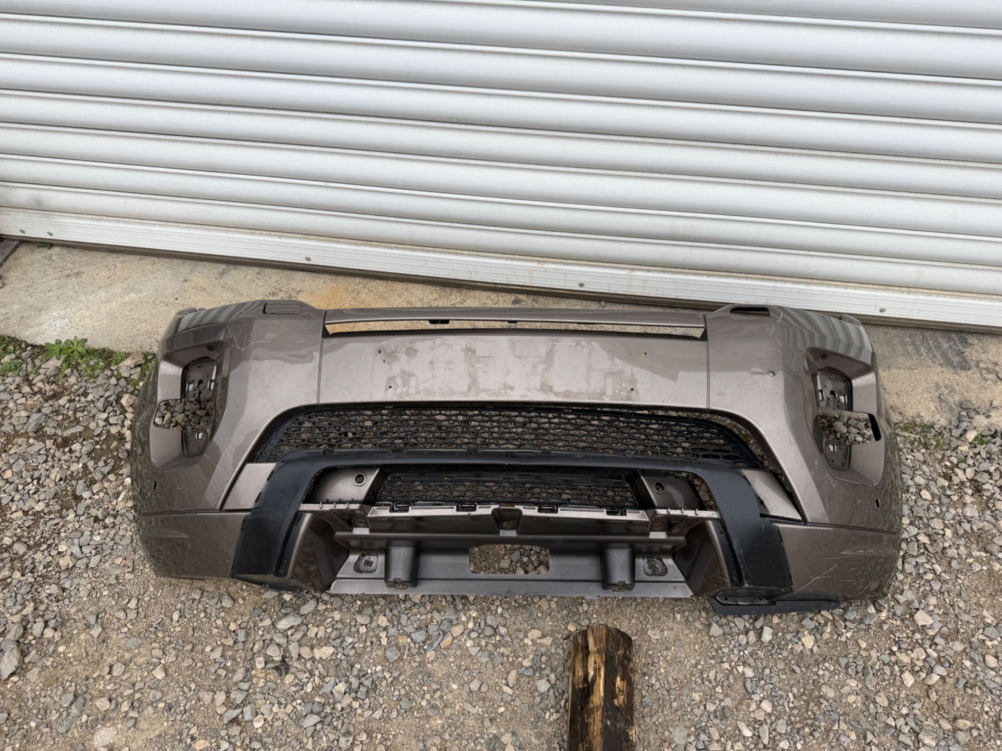 Предна броня за Land Rover Evoque (2011-2015)