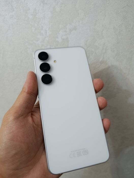 Продам Samsung s25 fe 256 gb