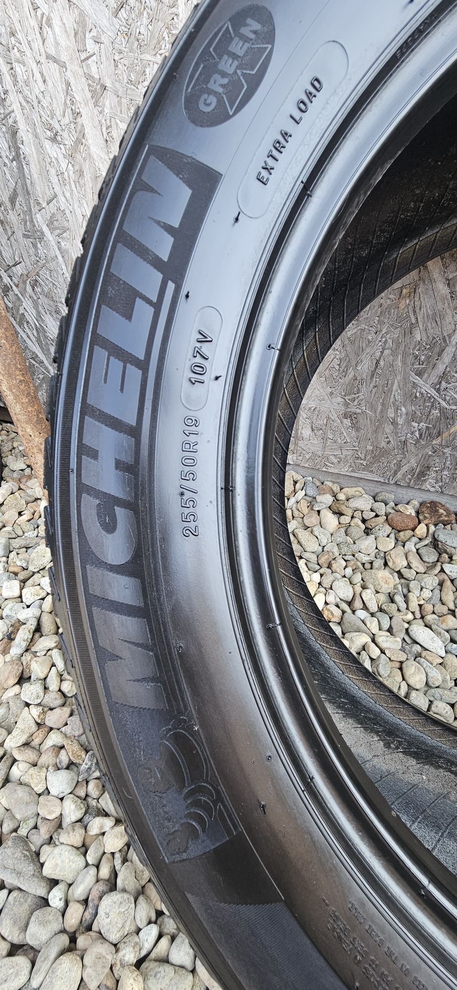 Anvelopa Michelin  255/50 R19 107V Goodyear 235/65 R16C 115/113