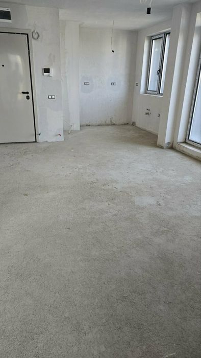 Просторен тристаен апартамент в Гоце Делчев с АКТ 16!