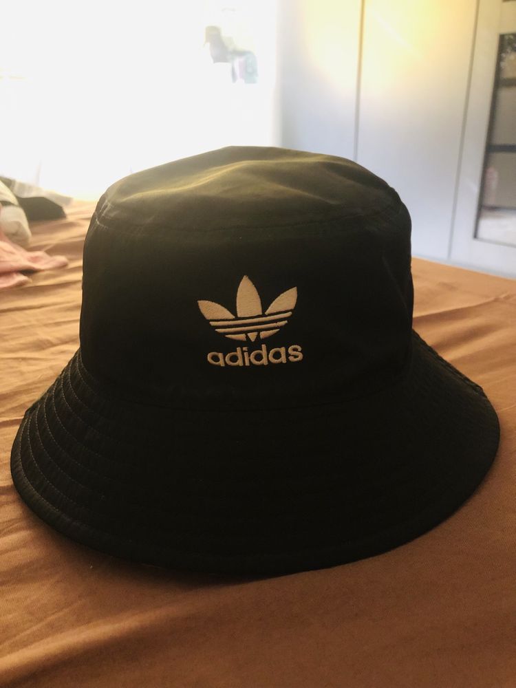 Bucket Hat Adidas reversibilă