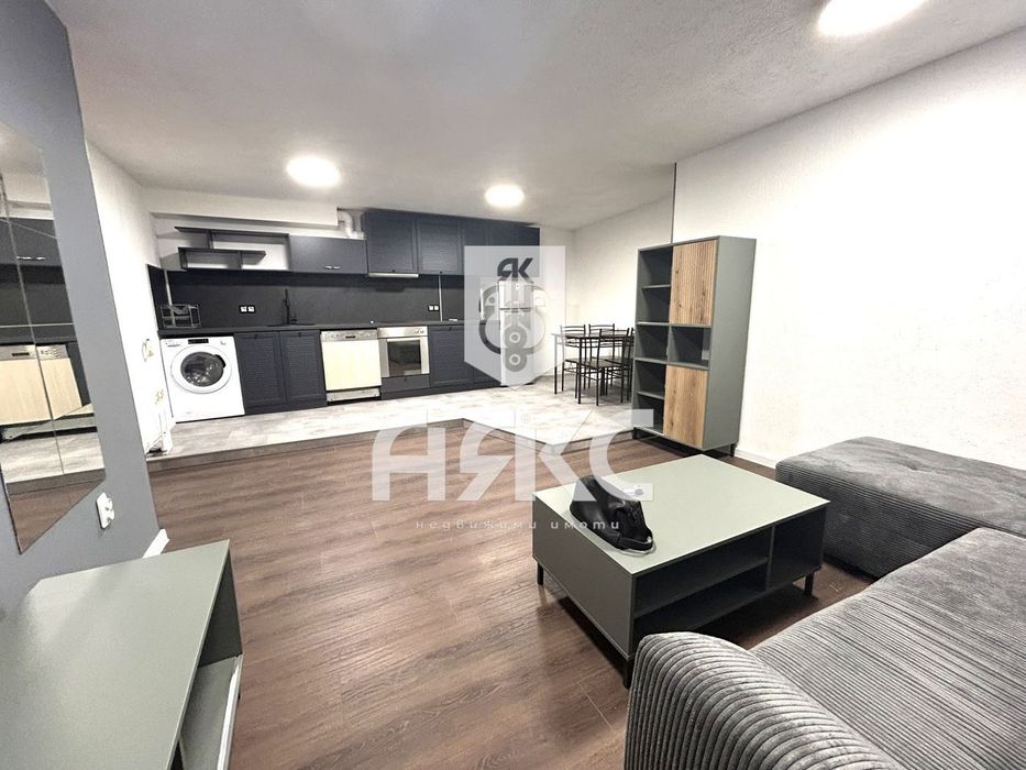 Двустаен апартамент в кв. Бояна