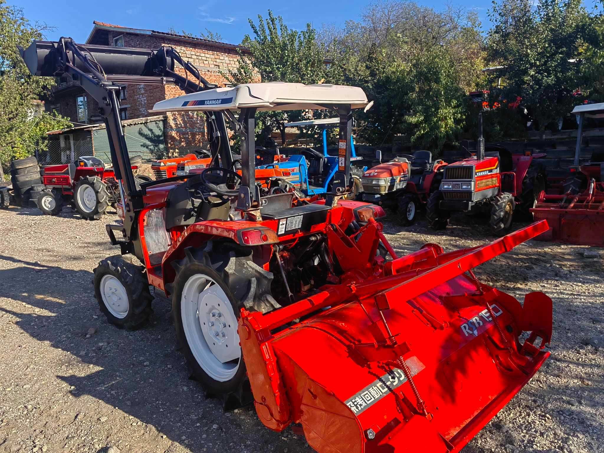 Челен товарач YANMAR AF310 4x4