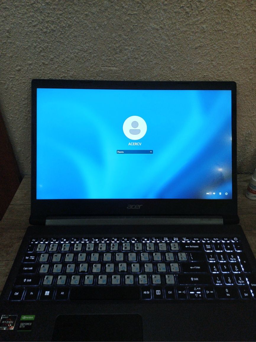 acer-Aspire 7 отличное состояние