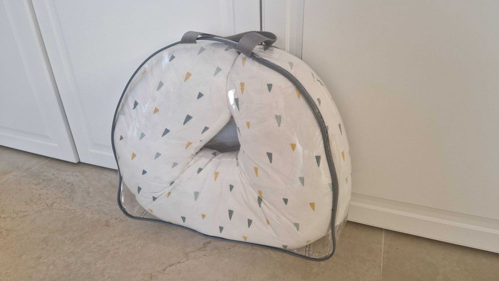 Kikkaboo възглавница за кърмене