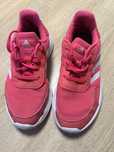 Vand 2 perechi de adidas