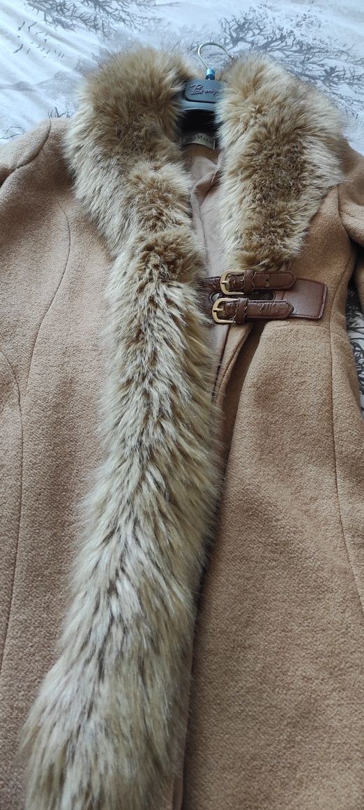 Дизайнерско палто вдъхновено от гардероба на кралицата Max Mara