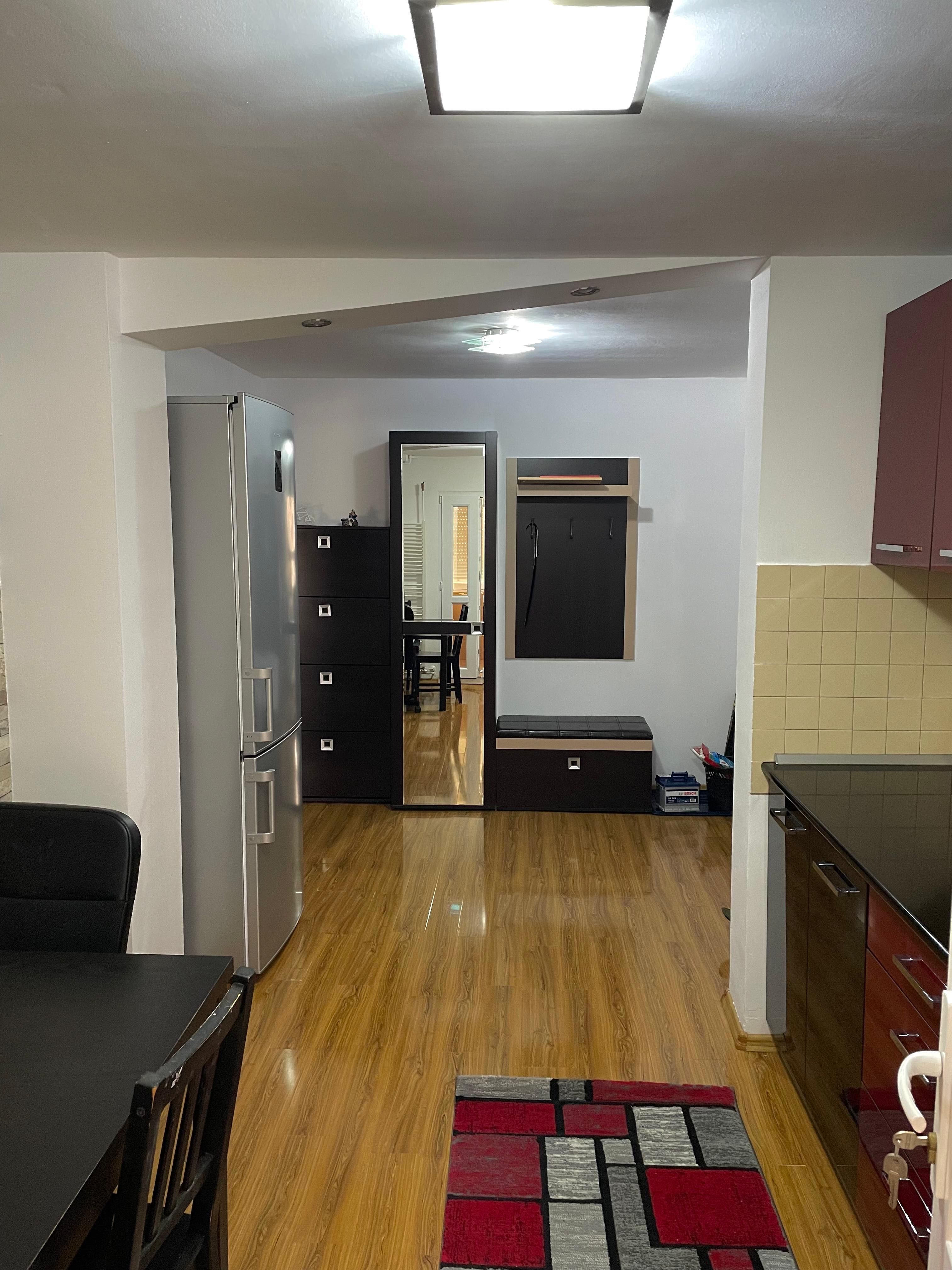 Apartament 2 camere decomandat Aparatorii Patriei