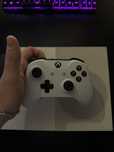 Xbox One S 512GB + Controller original - stare foarte bună