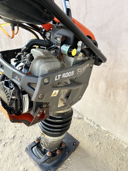 Huqvarna LT6005 mai compactor impecabil hilti milwaukee bomag