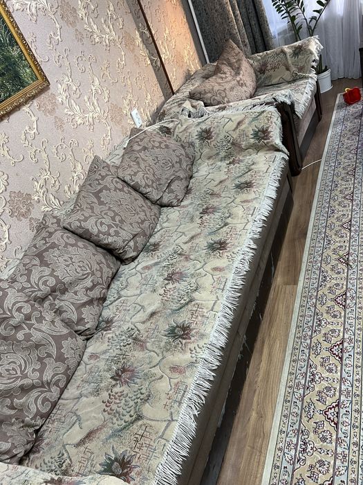 Продам!Диван и 2 кресла все расклодные