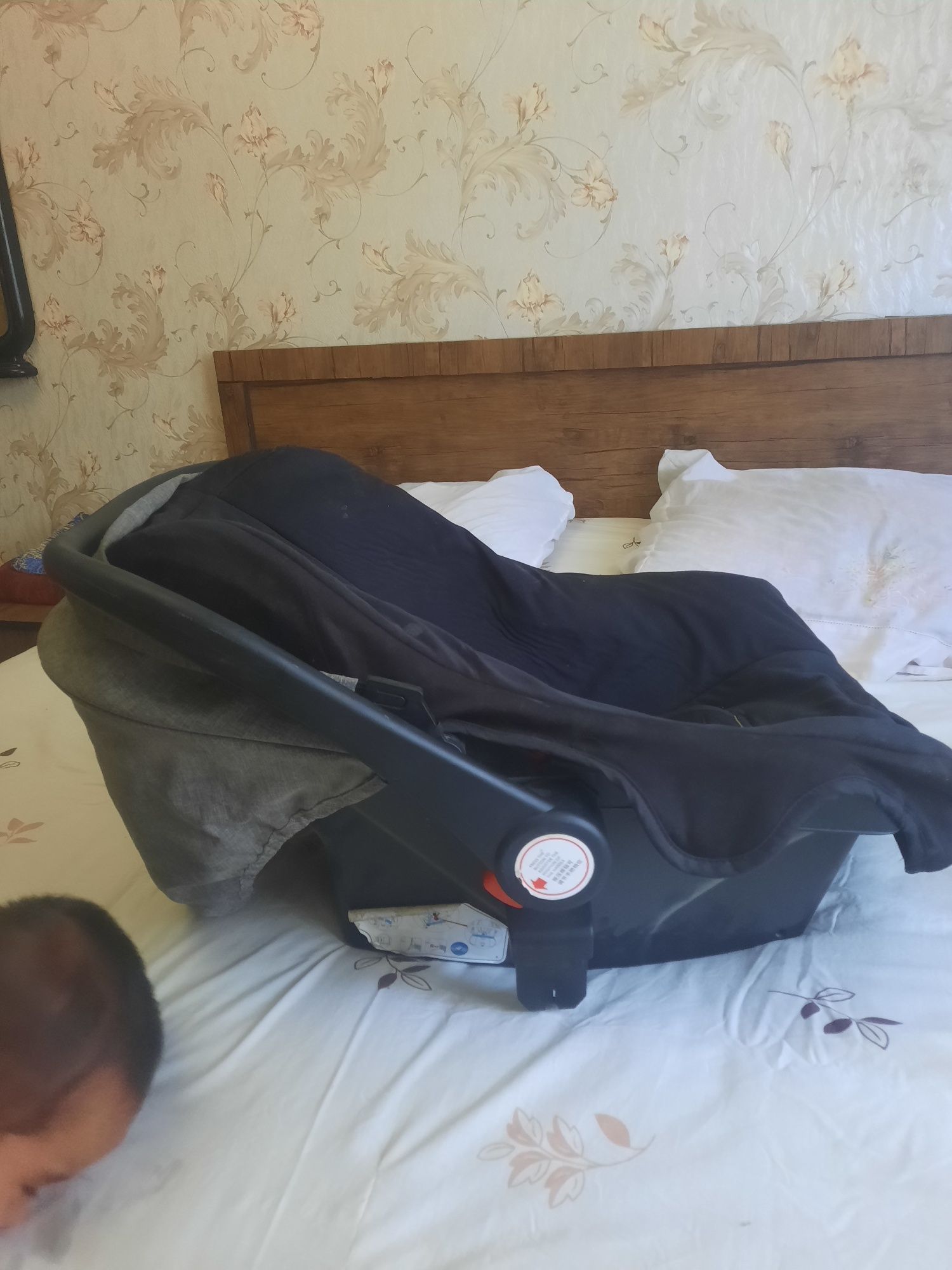 Babycar Sotiladi. holati zor