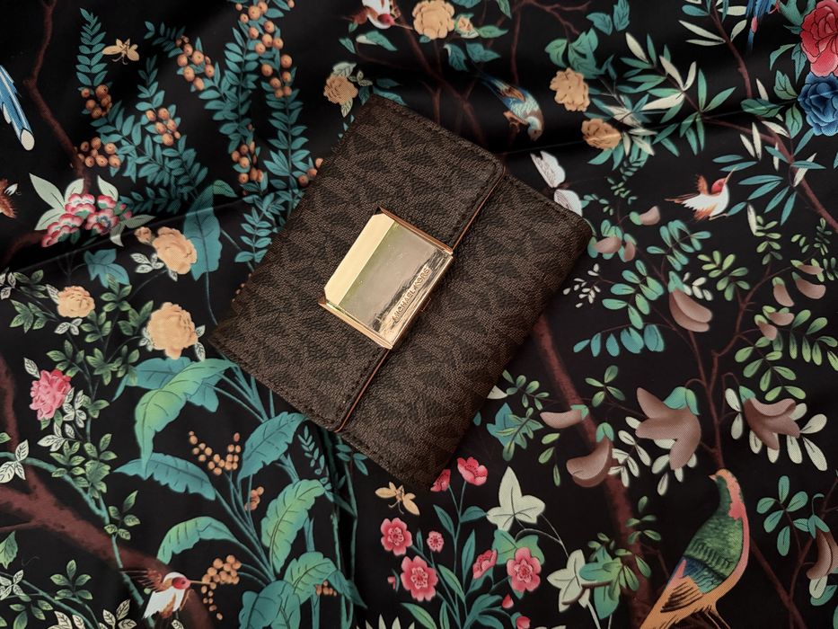 Сумки кошельки в отличном состояний