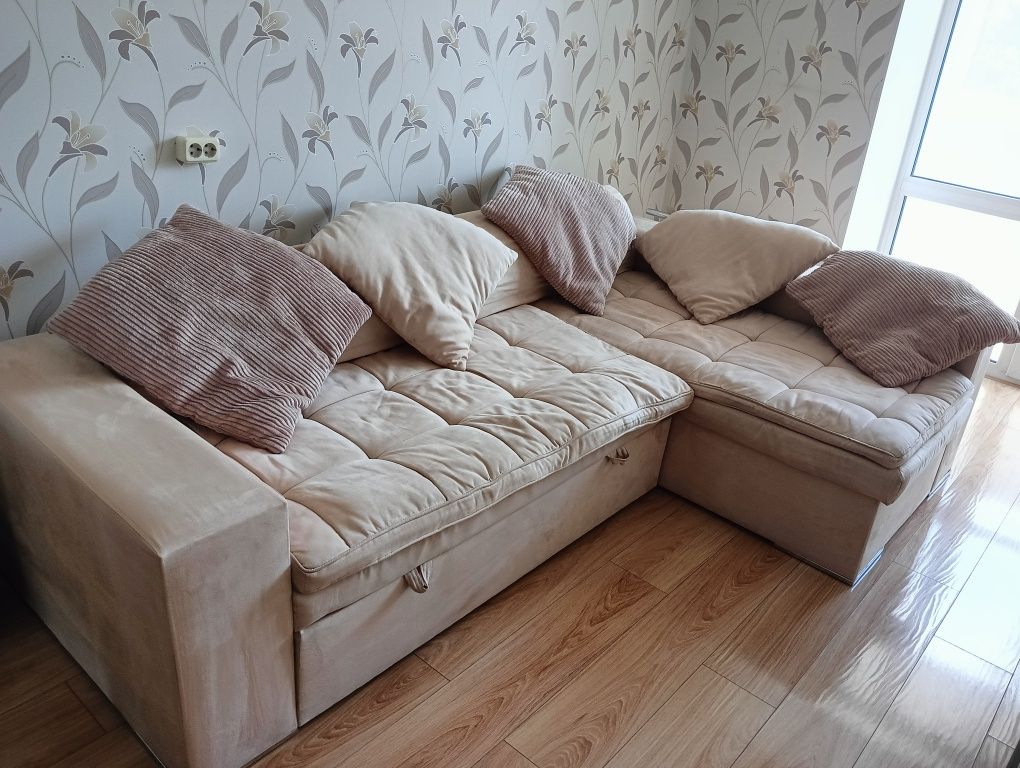 Диван угловой, раздвижной