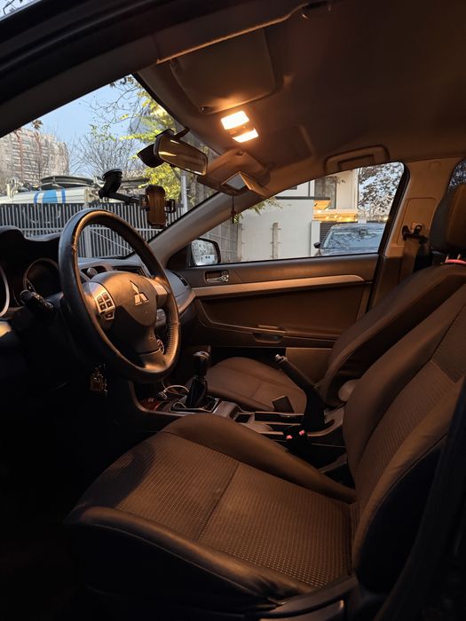 Mitsubishi Lancer 1.5 benzina