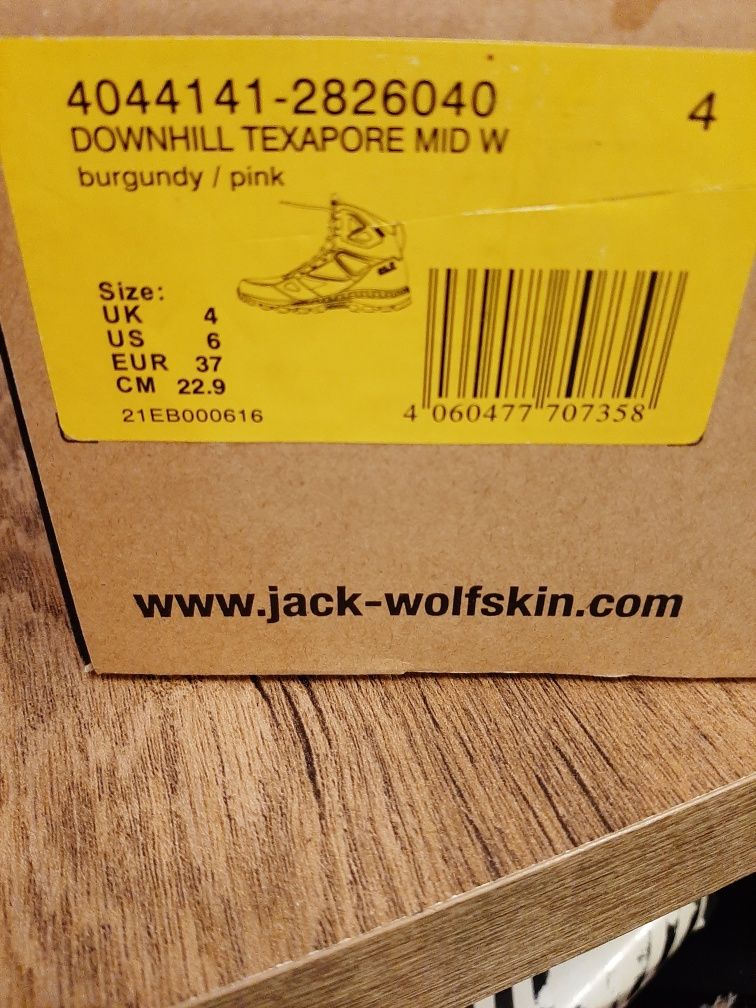 Обувки Jack Wolfskin . Номер 37 .Water proof.