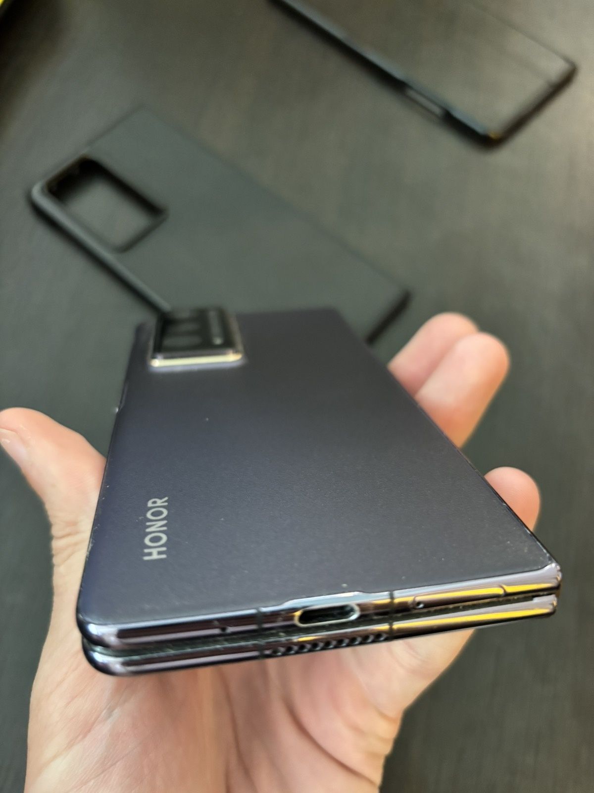 Бартер Honor Magic V2 256GB.