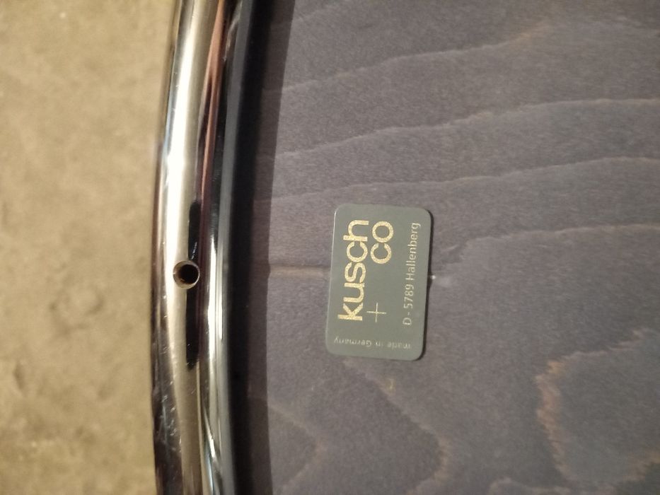 Scaune metalice solide