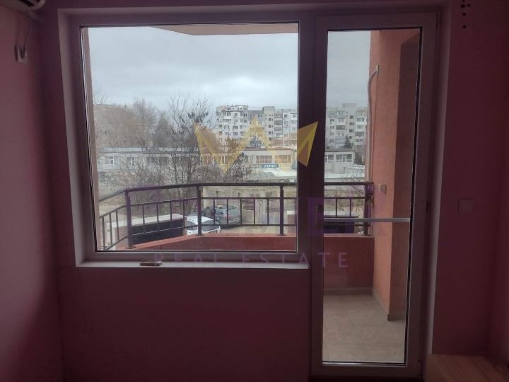 Дава се под наем Двустаен апартамент в Варна, Възраждане 1 - 60 кв.м за 400 € - Снимка #7