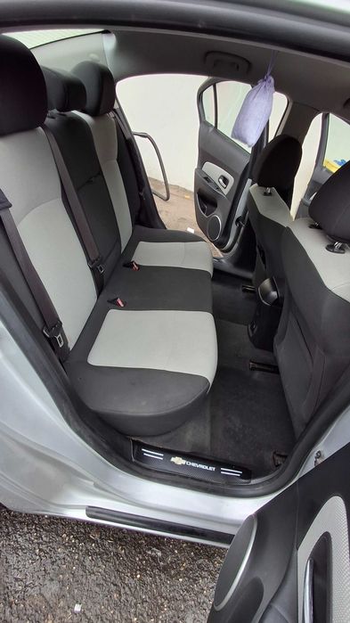 Vând Chevrolet Cruze