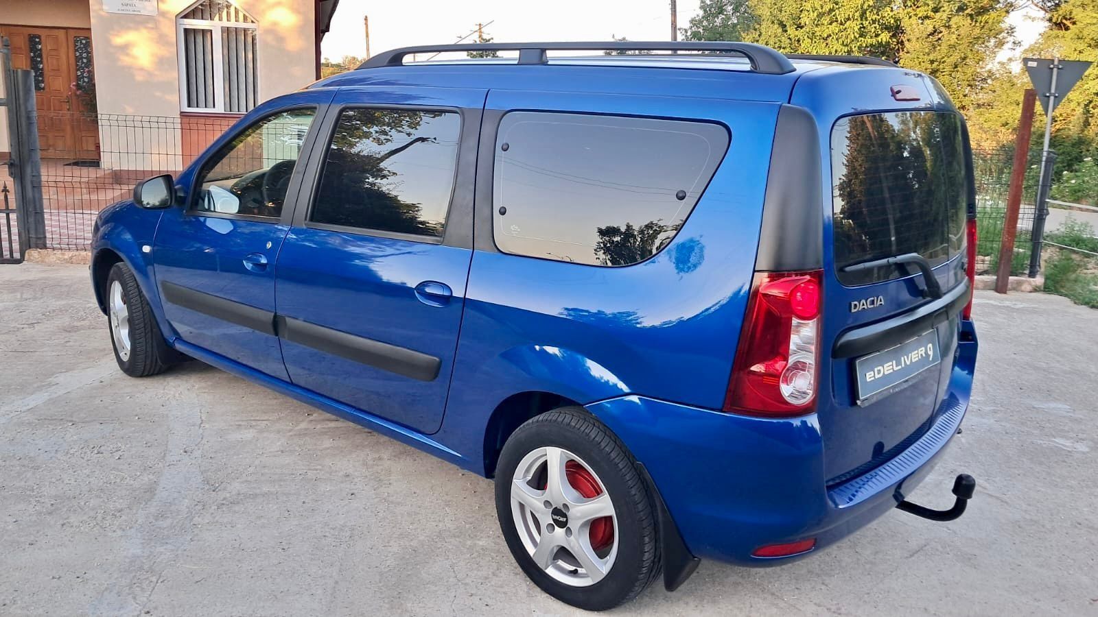 Logan MCV 7 locuri  import Germania