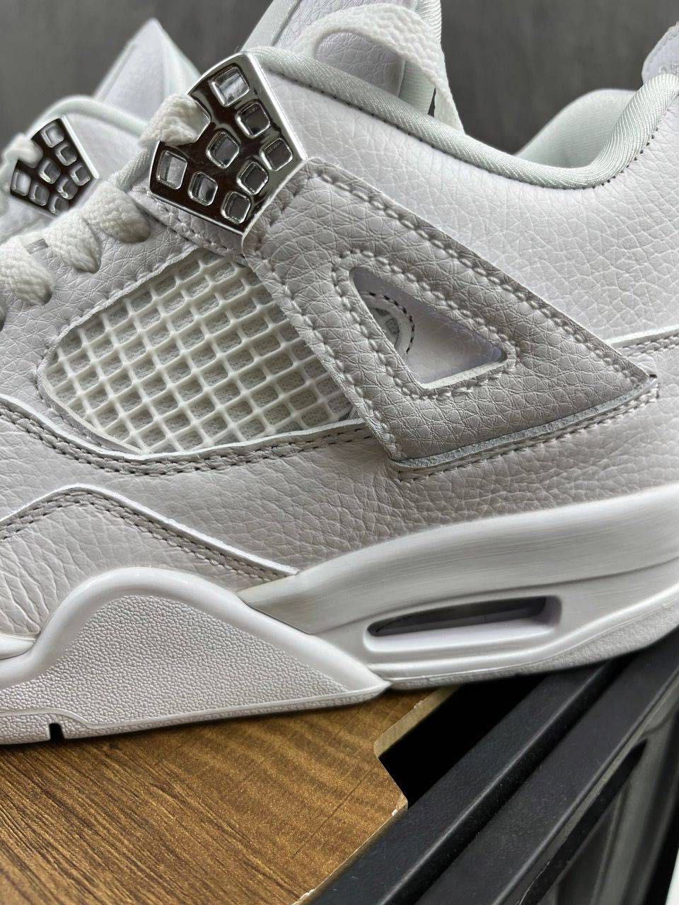Air Jordan 4 Pure Money