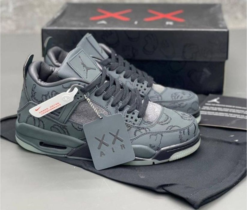 Nike Air Jordan 4 Retro