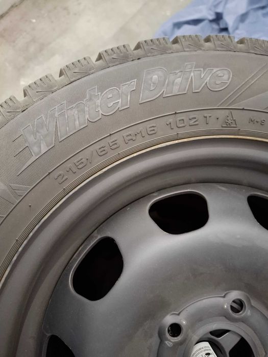 Jante tablă cu cauciucuri iarnă