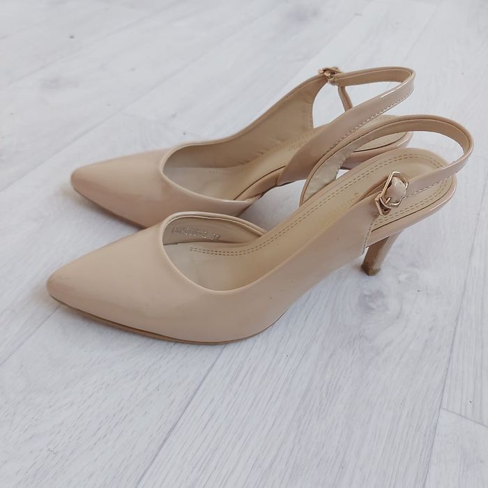 Туфли 37 размер, бежевый цвет