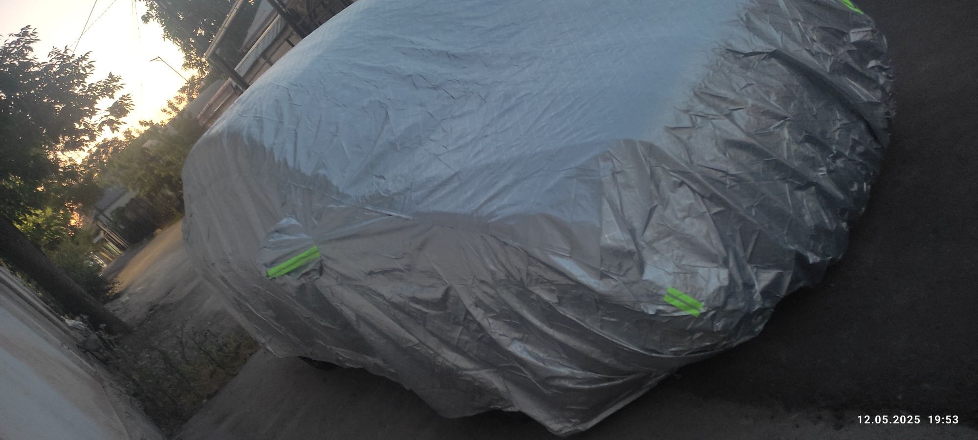 Tent moshin uchun sotiladi ochib tekwrib taqib  olganmiz yangi de