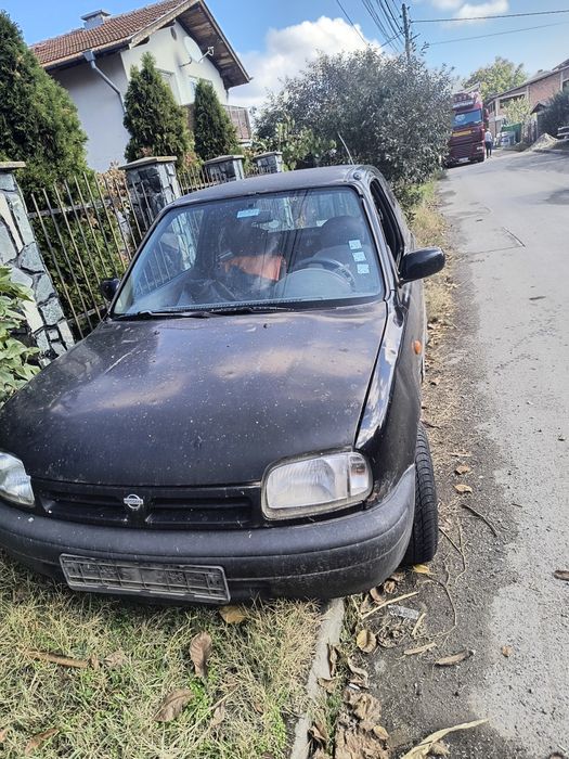 Нисан Микра на части