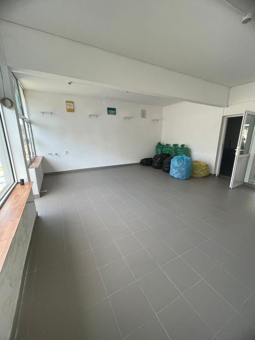 Închiriez spațiu comercial în Rovinari