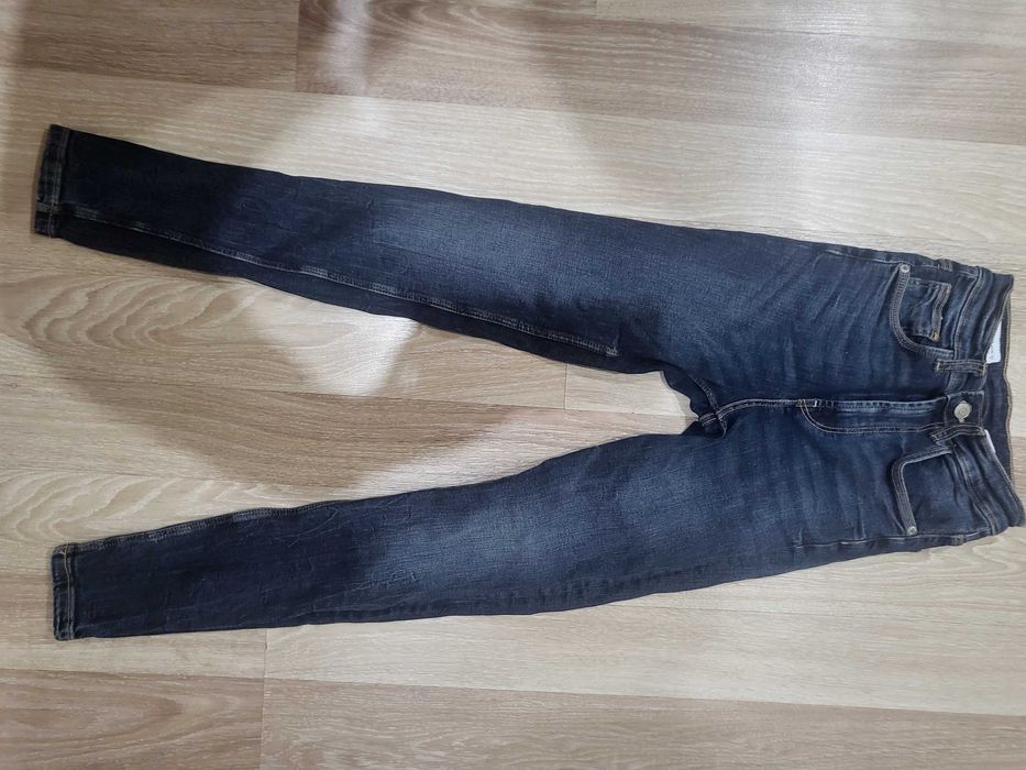 Дънки по 15лв Zara, stradivarius, bershka eur32-3