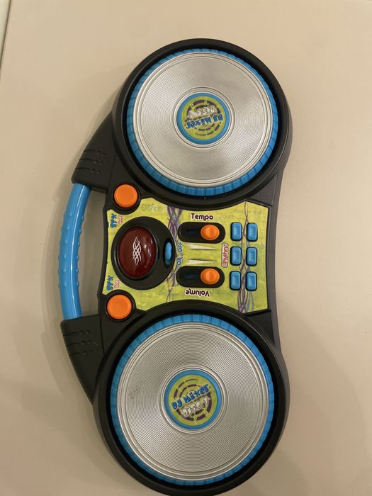 игри и пъзели(2лв малките, по 7лв по-големите)